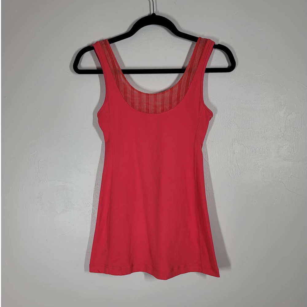 Lululemon Tank Top Size 4 Scoop Neck Sleeveless Pullover Mesh Neckline Pink